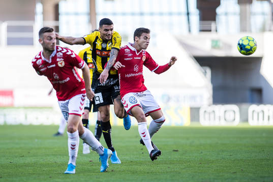 Häckens Ahmed Yasin och Kalmars Rafael Gimenes Da Silva