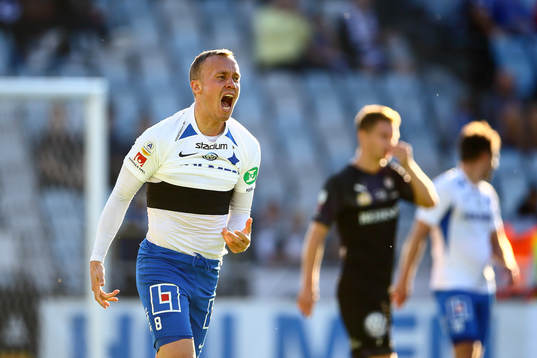 IFK Norrköpings Gudmundur Thórarinsson reagerar