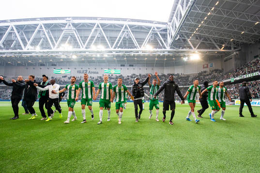 Hammarbys spelare jublar