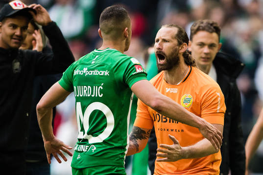 Hammarbys Nikola Djurdjic och målvakt Johan Wiland jublar