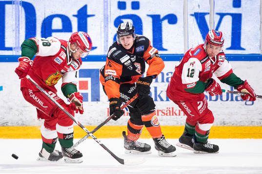 Moras Mattias Nörstebö och Karlskronas Linus Karlsson och