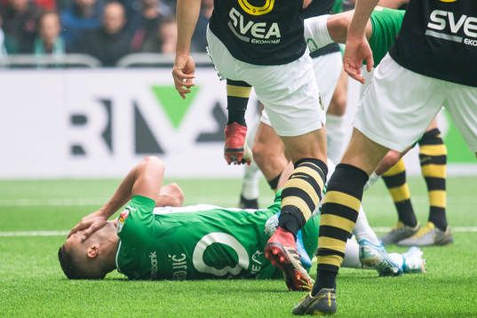 Hammarbys Nikola Djurdjic har ont