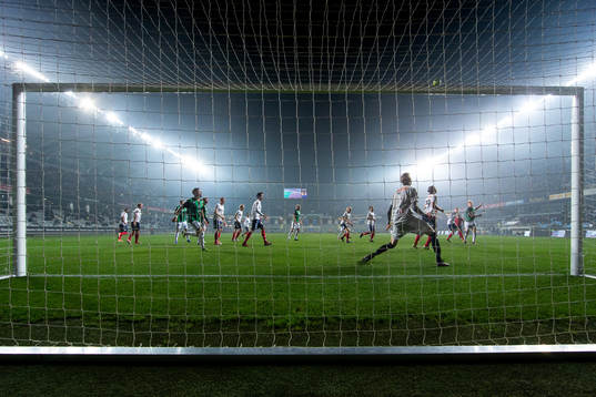 Örgrytes målvakt Fredrik Andersson ser GAIS Marcus