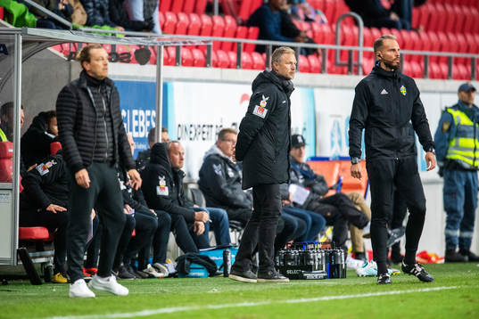 Kalmars tränare Magnus Pehrsson och Sundsvalls tränare