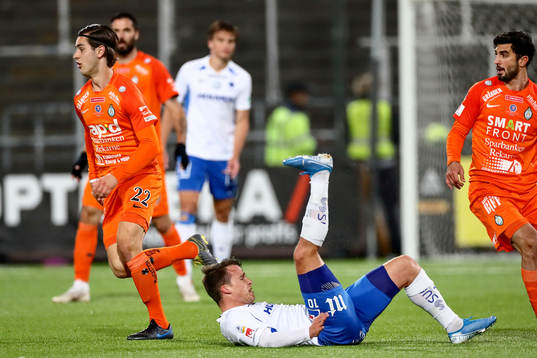 AFC Eskilstunas Adi Nalic och IFK Norrköpings Simon Skrabb