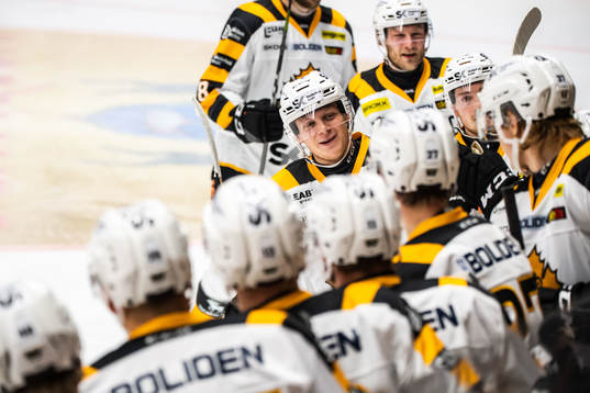 Skellefteås Linus Lindström jublar