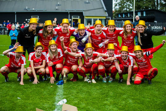  Dösjöbros spelare jublar