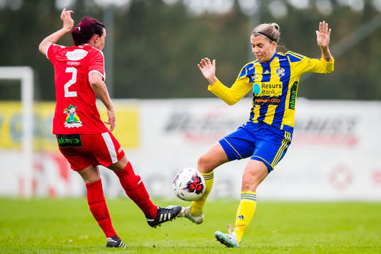  Dösjöbros Agnes Nilsson och Eskilsminnes Ronja Kindblad