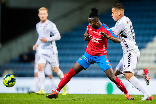 Helsingborgs Mamudu Moro och Kalmars Rafael Gimenes Da Silva