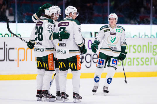 Färjestads Linus Arnesson jublar