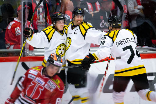 Brynäs Samuel Asklöf jublar