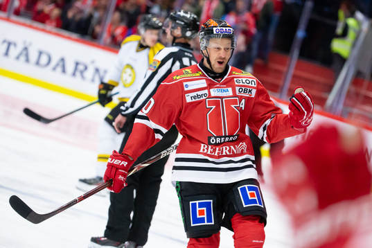 Örebros Marcus Weinstock jublar