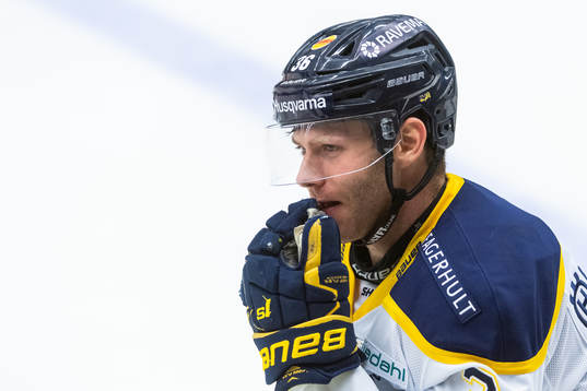 s Anthony Camara jublar