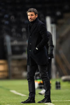 Head coach Mark van Bommel of PSV Eindhoven