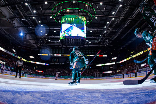 Färjestads Jamo Kärki jublar