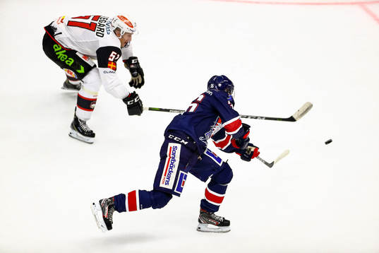 Malmö Redhawks Emil Sylvegård och Linköpings Filip