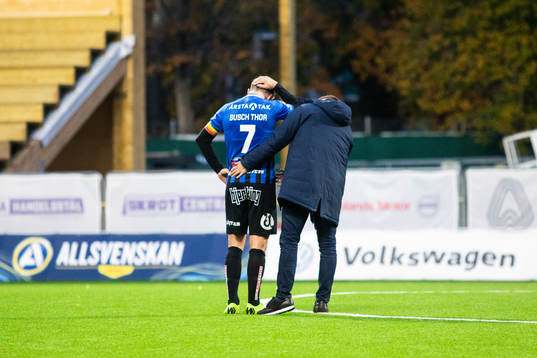 Sirius sportchef Ola Andersson och spelare Niklas Busch Thor