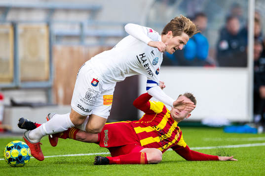 Örgrytes Jakob Lindström och Syrianskas Noi Olafsson