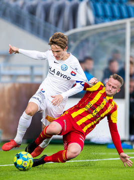 Örgrytes Jakob Lindström och Syrianskas Noi Olafsson