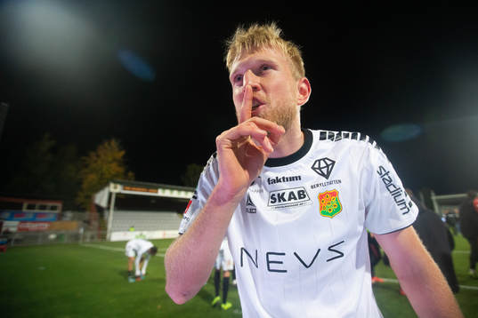 GAIS Carl Elfgren Nyström jublar