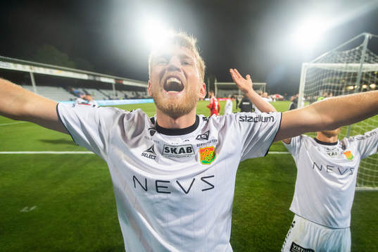 GAIS Carl Elfgren Nyström jublar