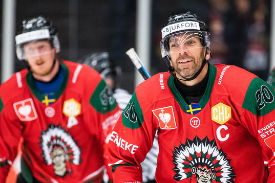 Joel Lundqvist of Frölunda celebrates scoring 8-2