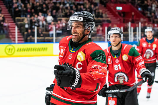 Joel Lundqvist of Frölunda celebrates