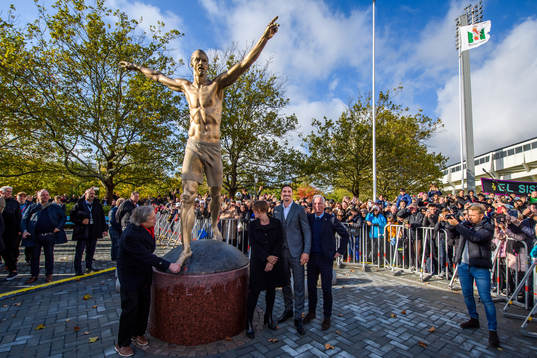 Peter Linde, artist, Katrin Stjernfeldt Jammeh, Chairwoman