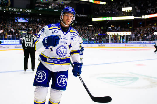 Leksands Linus Persson jublar