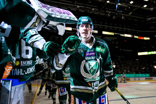 Färjestads Sebastian Erixon jublar