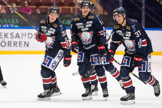 Linköpings Adam Ginning jublar