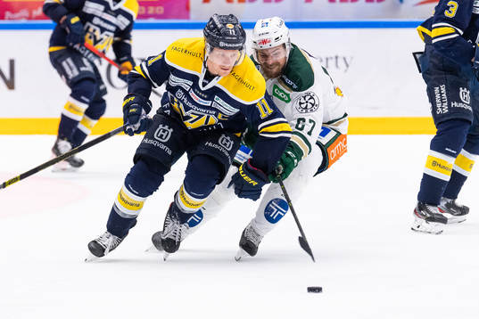 s Simon Önerud och Färjestads Jamo Kärki