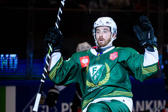 Jonathon Blum of Färjestad celebrates