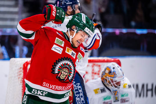 Frölundas Rhett Rakhshani jublar