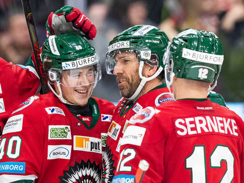 Frölundas Joel Mustonen jublar med Joel Lundqvist