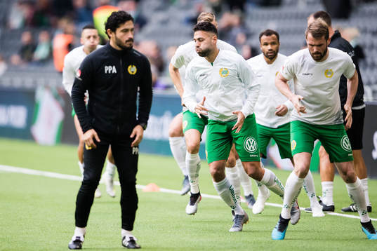 Hammarbys assisterande tränare Pablo Pinones-Arce, Imad Khalili, Serge-Junior Martinsson Ngouali och Mads Fenger Nielsen