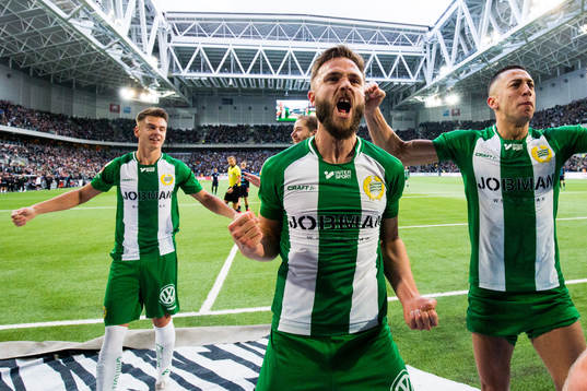 Hammarbys Alexander Kacaniklic, Mats Solheim och Nikola Djurdjic jublar efter att 2-0