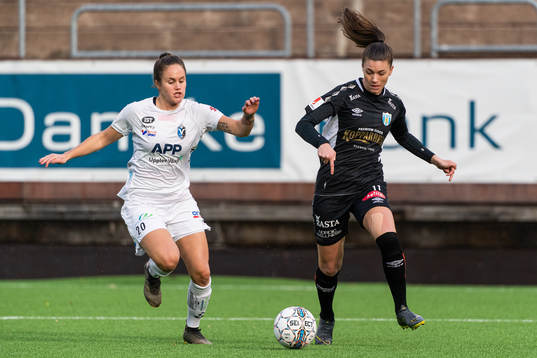 Växjös Sandra Lindkvist och Göteborgs Pauline Hammarlund