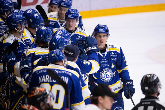 Leksands Sebastian Wännström jublar