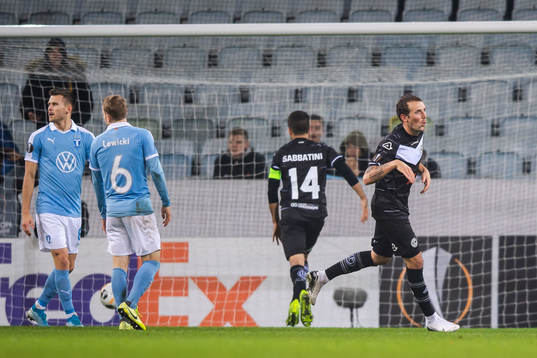 Alexander Gerndt of Lugano celebrates after 2-1