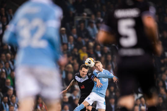 Alexander Gerndt of Lugano and Oscar Lewicki of Malmö FF