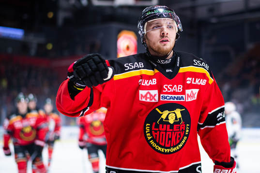 Luleås Robin Kovacs jublar