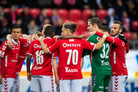 Kalmars spelare samlas