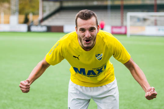 IFK Malmös Ilir Tahiri jublar