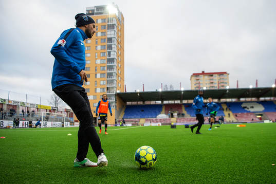 Sirius spelare värmer upp