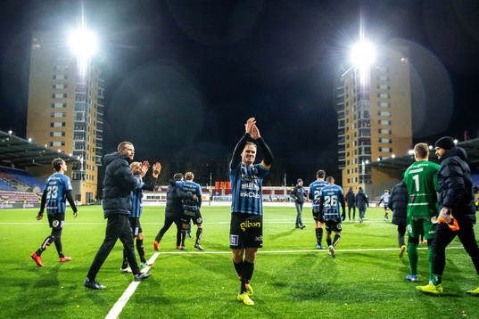 Sirius Niklas Busch Thor jublar