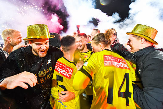 Mjällbys spelare jublar