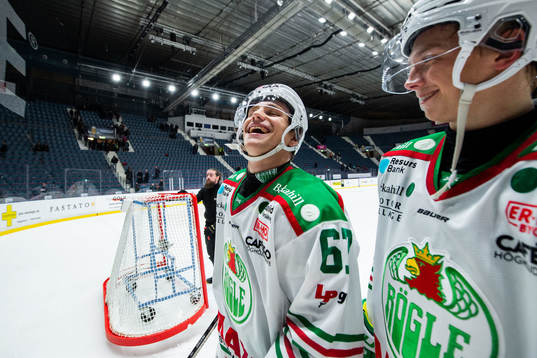 Rögles Leon Bristedt jublar