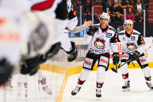 Malmö Redhawks Matias Myttynen jublar