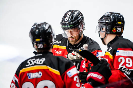 Luleås Daniel Sondell jublar